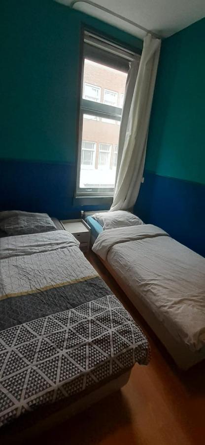 Charlotte, Not For Parties, Not A Hotel, Room With Shared Bathroom, No Kitchen Amsterdam Exterior photo