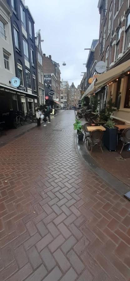 Charlotte, Not For Parties, Not A Hotel, Room With Shared Bathroom, No Kitchen Amsterdam Exterior photo